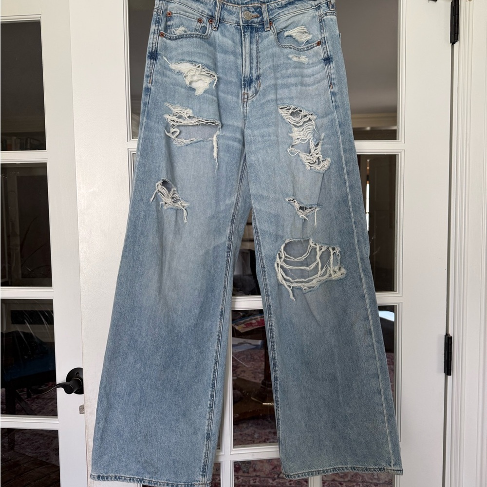 NWOT AE Ripped super high waisted baggy wide leg jean